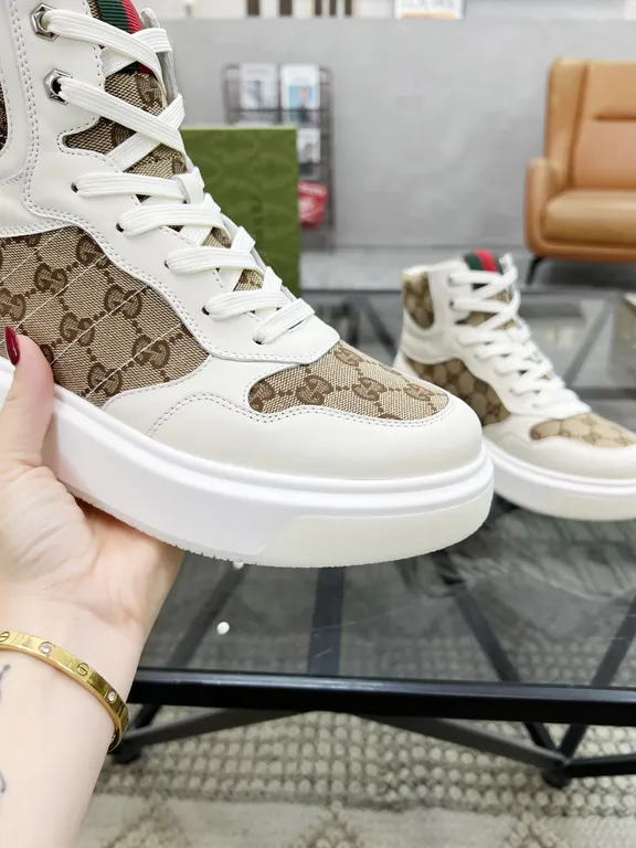 Gucci Shoe 